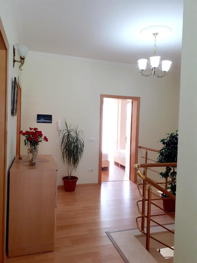 Guest House Zadeja Shkoder Exterior photo