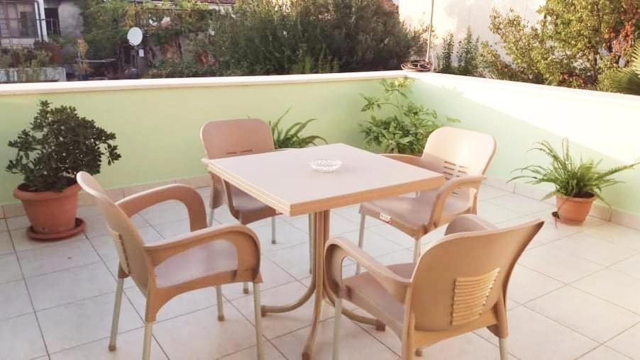 Guest House Zadeja Shkoder Exterior photo