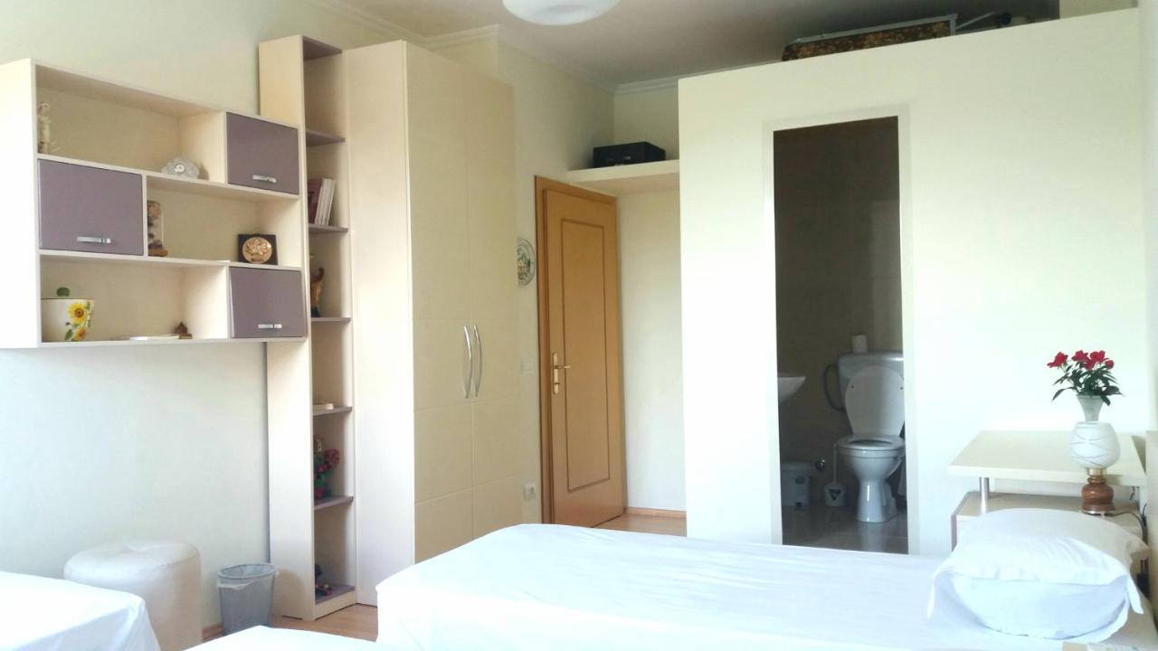 Guest House Zadeja Shkoder Exterior photo